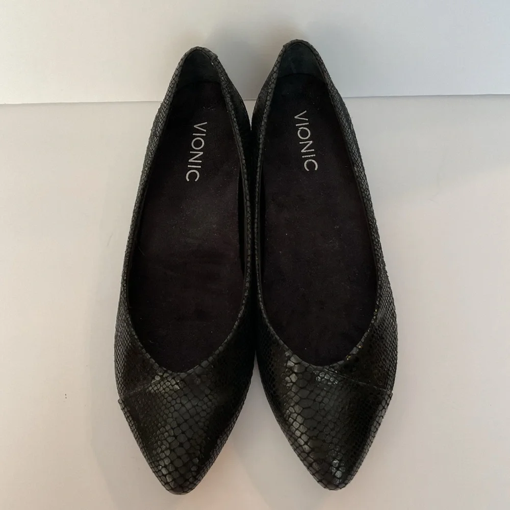 Vionic Shoes Cabello Black Snake Print Pointed Toe Flats Shoes Women's Size 7 - Picture 6 of 12